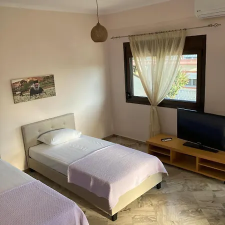 Guest house Eleon 1 *